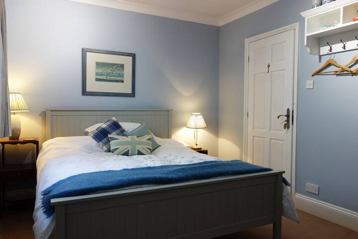 Airbnb Yarwell Holiday Rentals Places To Stay England