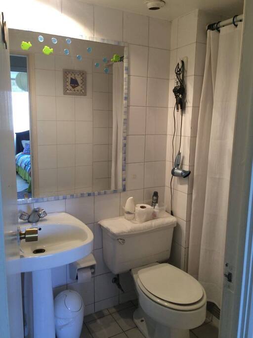 baño personal, secador pelo, exclusivo para el huesped