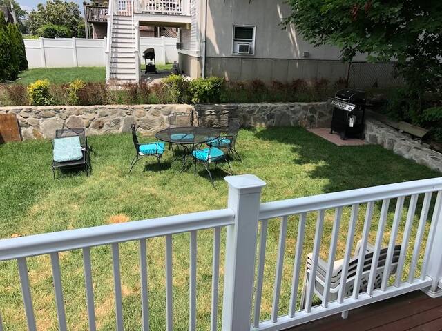 Sea Breeze Cottage. Single family home. gallery image 3