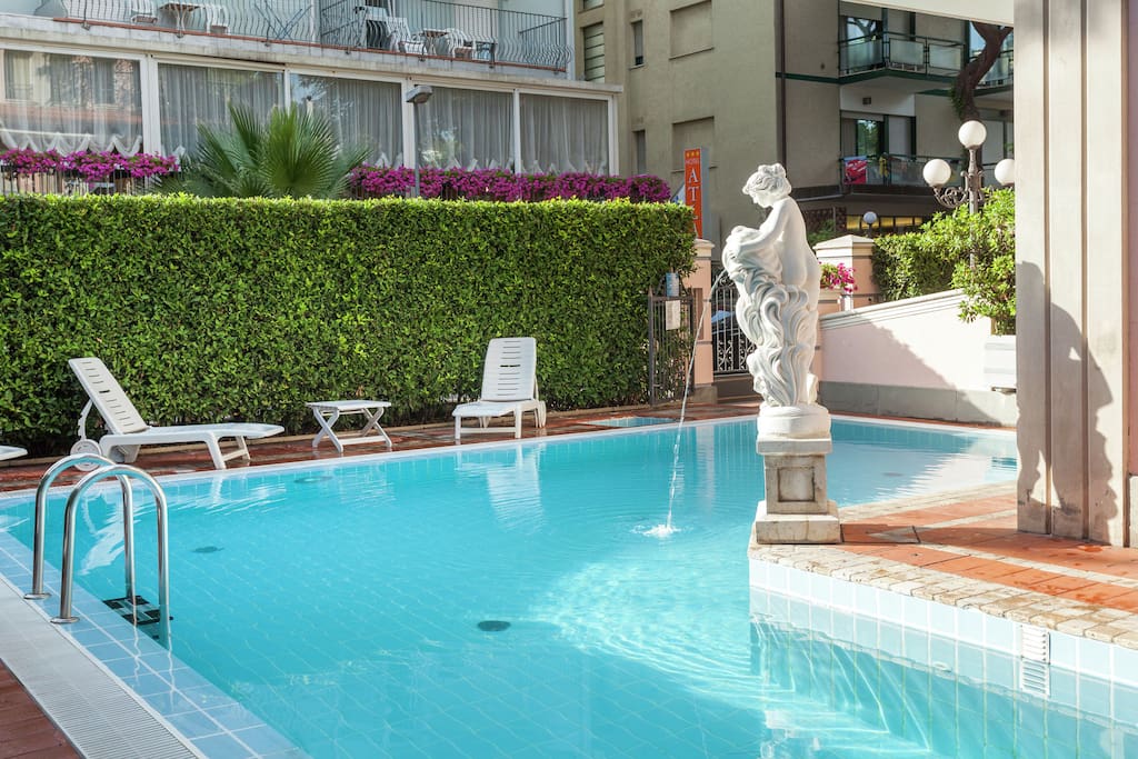 Holiday Home Swimming Pool