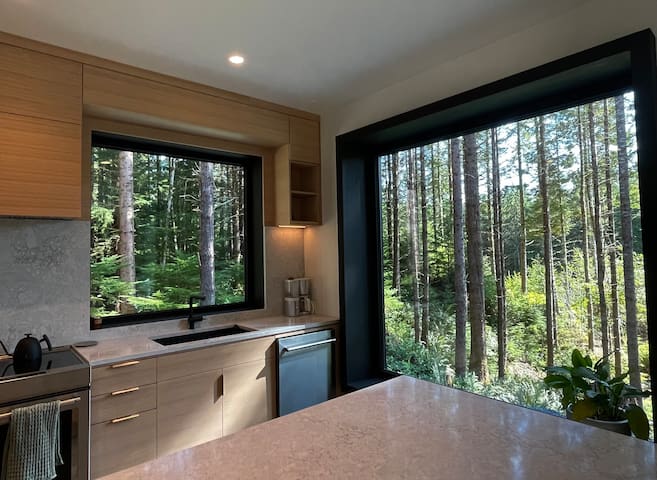 Shelter Jordan River | Modern 3bd Forest View Home gallery image 2