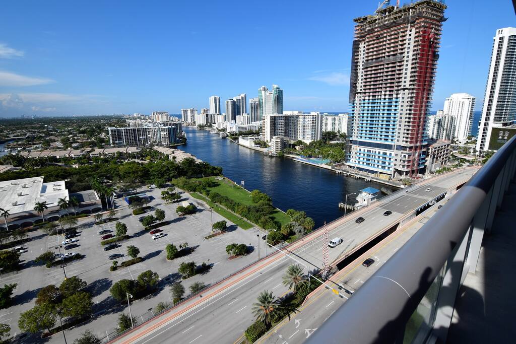 Balcony Bay View