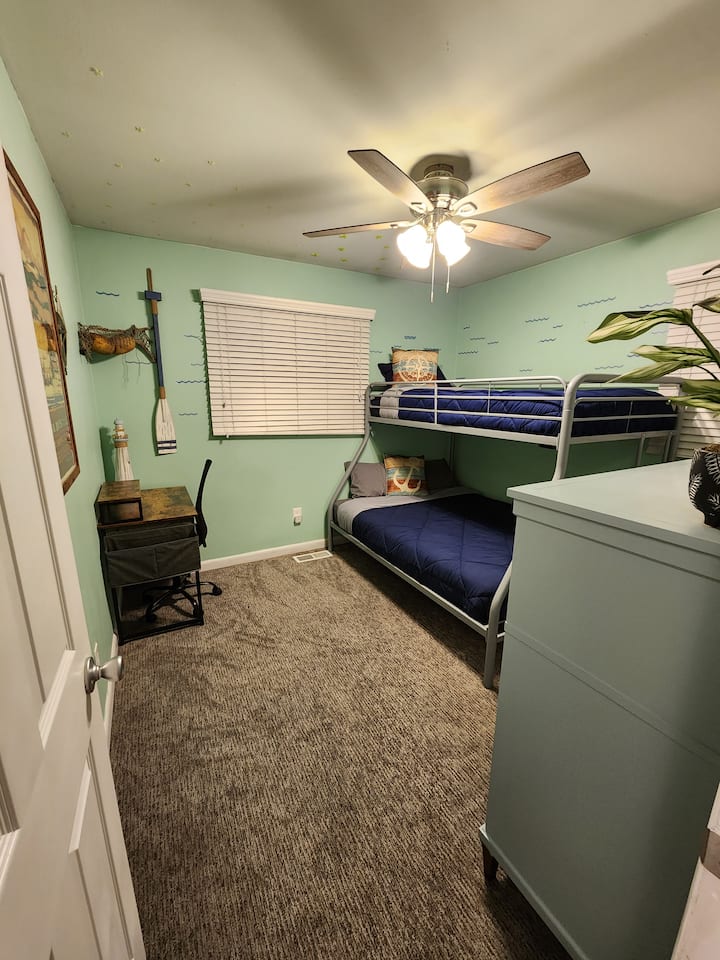 Bedroom 2-Full over twin bunk bed. Sleeps 2 to 3
(Different bedding for summer and fall/winter seasons)