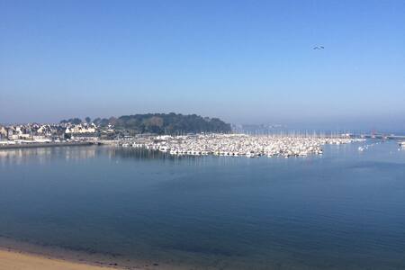 La Vigie, T2 duplex vue mer les pieds dans l'eau