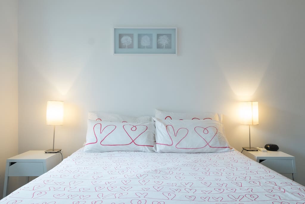 Large Queen size bed