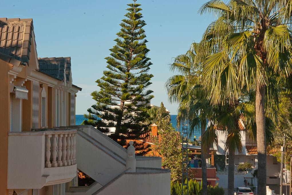 Meerblick vom Balkon/oberes Schlafzimmer.