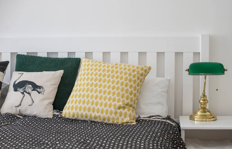 Victorian flair next to the beachfront gallery image 4