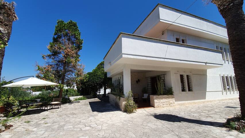 Charming Seaside Villa – Litoranea Salentina gallery image 2