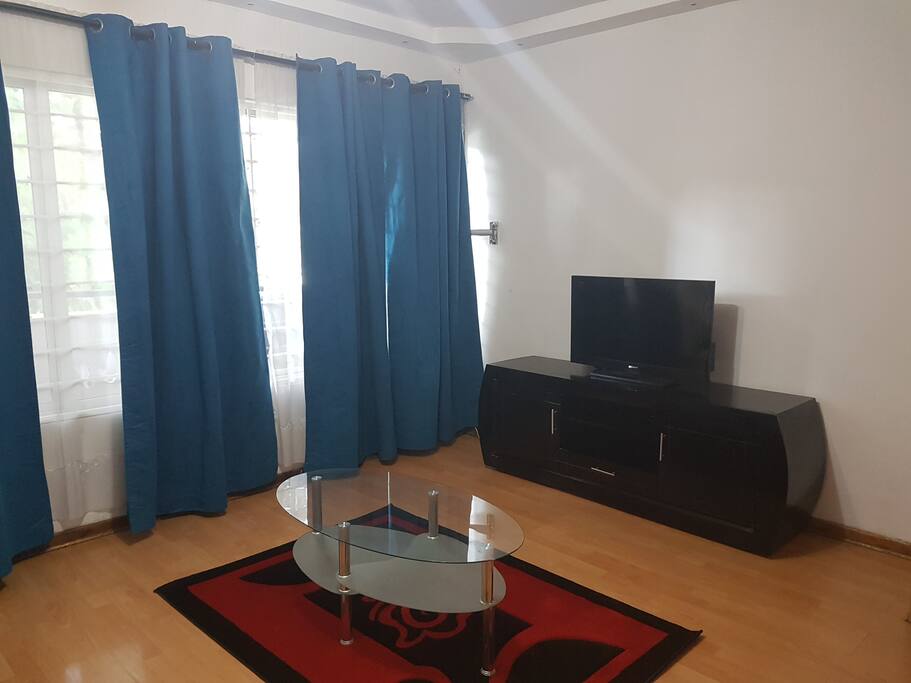 Lounge area - TV