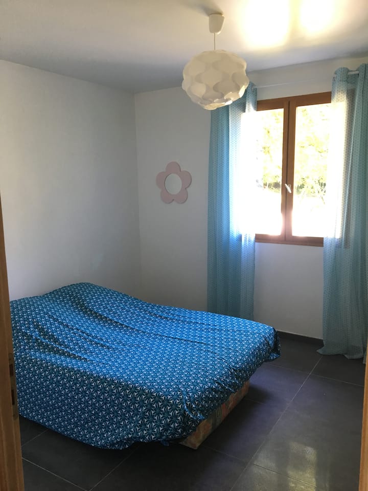 Dormitorio número 2 
cama matrimonial 