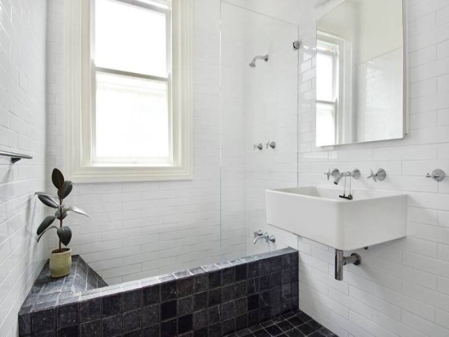 Realy cosy bathroom