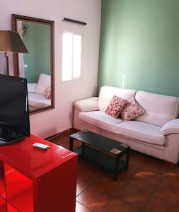 CENTRAL STUDY/ LOFT IN EMBAJADORES