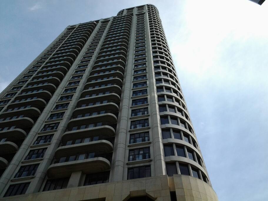 A shot of Metropollis looking up