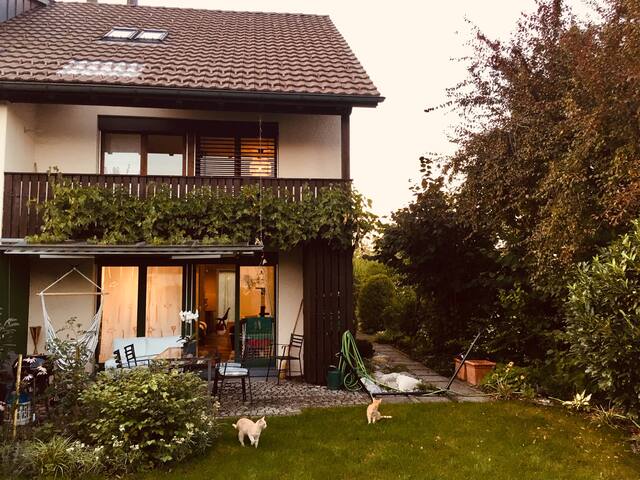 Grosses Haus mit Garten zum geniessen..