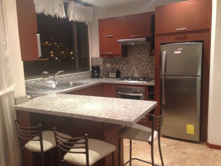 Kitchen with Counter for Breakfast