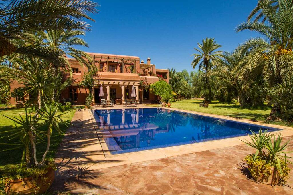 Piscine avec vue Maison Principale