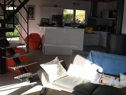 Popular Airbnb listing: architect's house, beachfront, direct beach access in Plougasnou