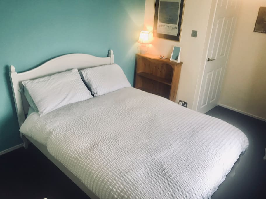 Comfortable double bed