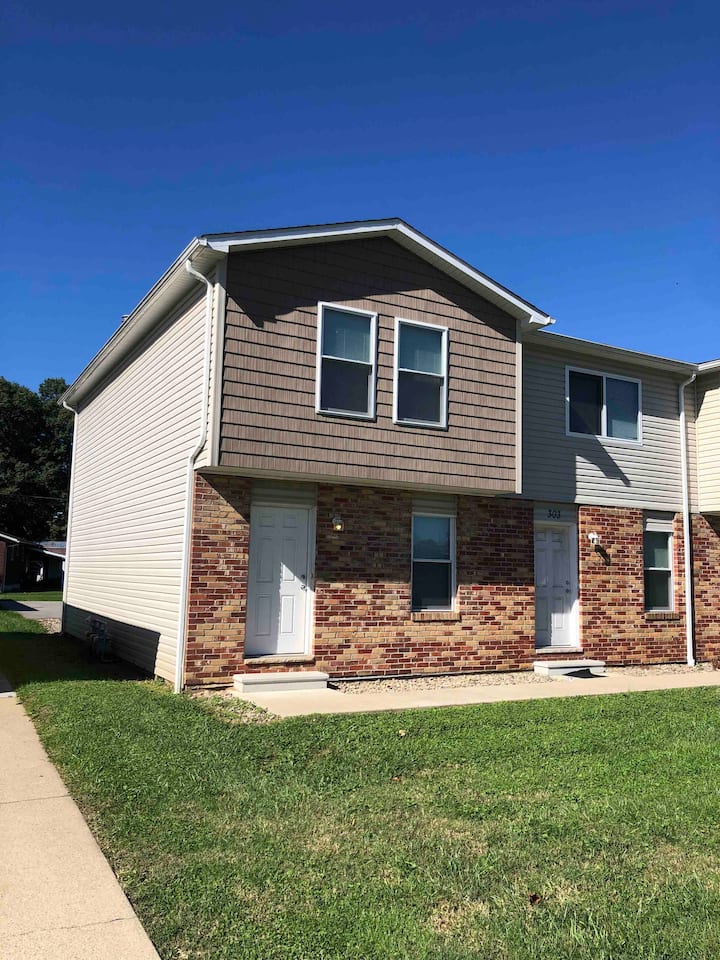 Traveling professionals retreat. Apartments for Rent in Belpre, Ohio