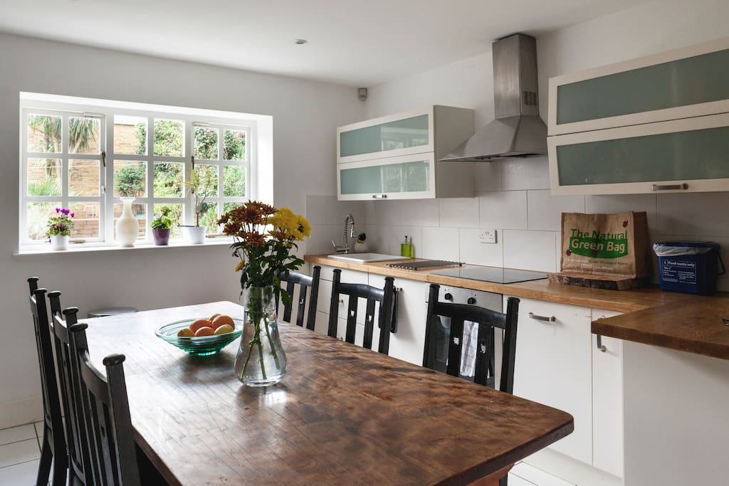 This is the kitchen where you can store cold food and fruit in your own fruit bowl and use the table whenever you like