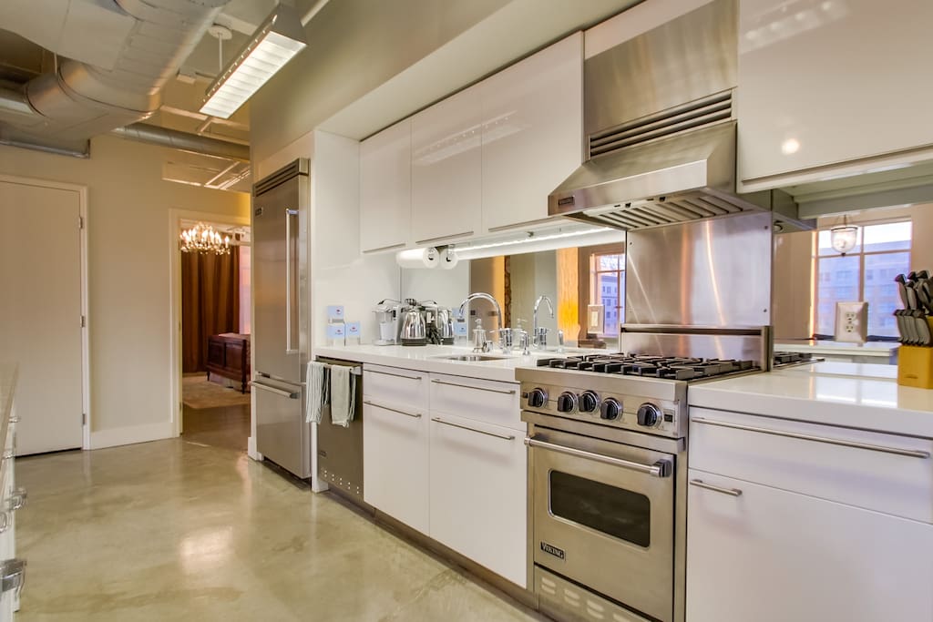 Gleaming kitchen with Viking appliances