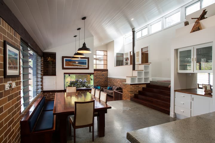 Barefoot Beach house