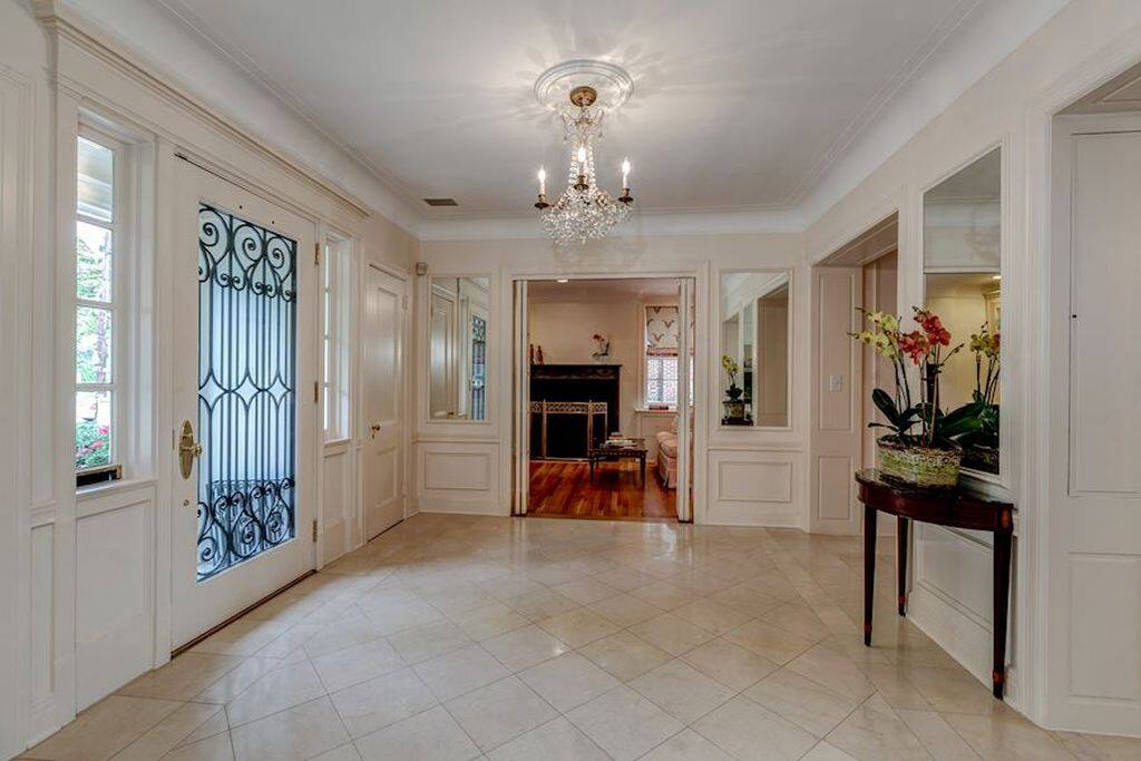 Entrance foyer