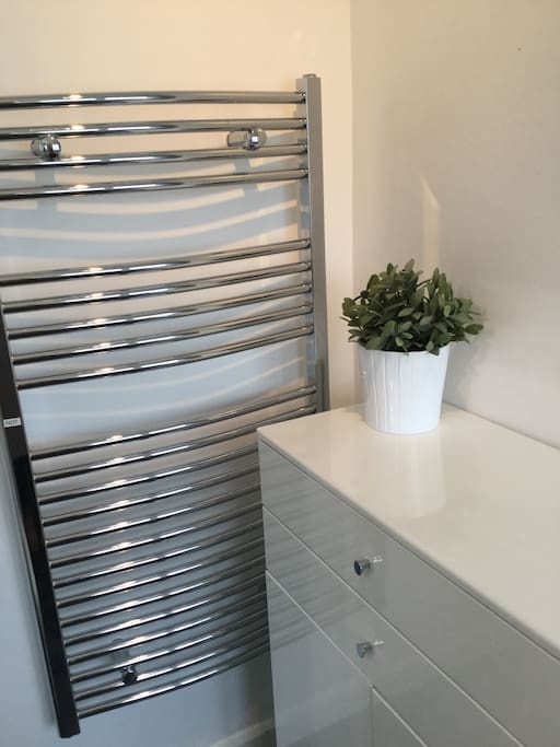 Heated towel rail