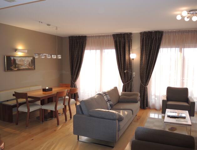 Apt. 22A, Résidence Chalet RoyAlp, Villars, Suisse gallery image 2