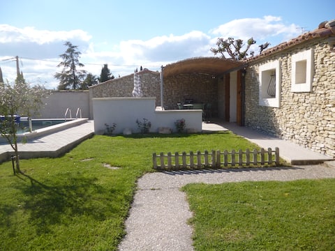 Airbnb performant: Independent Le Paillou/Mazet and its private pool à L'isle Sur La Sorgue