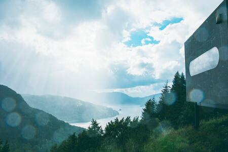 Amazing view of fjord & mountains glamping Birdbox