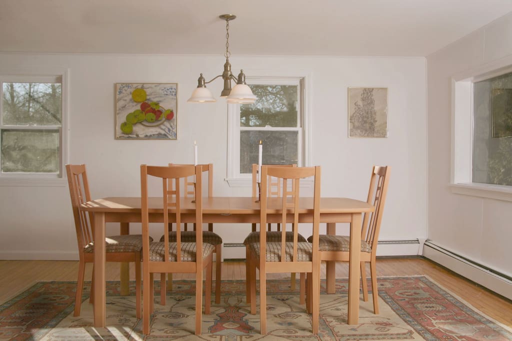 airy dining room with lots of sunlight