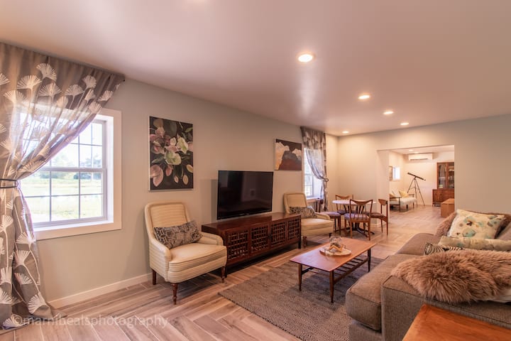 Modern Michigan Cottage - Union Pier, MI