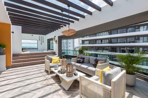 Modern and welcoming Apt with Impressante Vista.