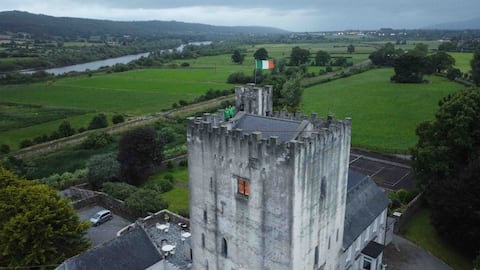 Tybroughney Castle: Entire Medieval Castle