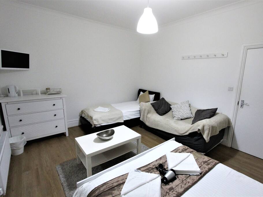 Guest room