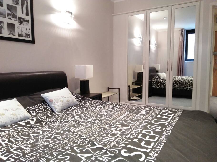 Newly Refurnished Large Studio, Large Wardrobe