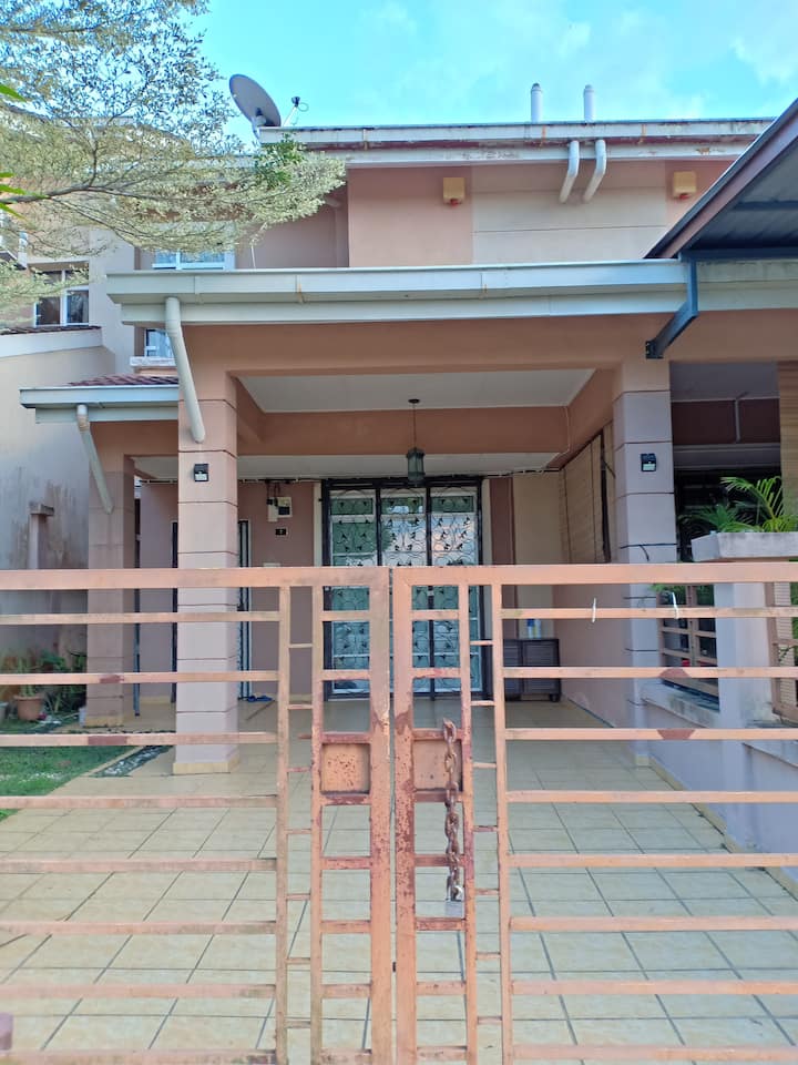 Dinaim Homestay Tanjung Malim Houses For Rent In Tanjong Malim Negeri Perak Malaysia