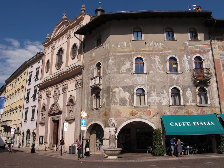 uno scorcio di Trento - Piazza Duomo