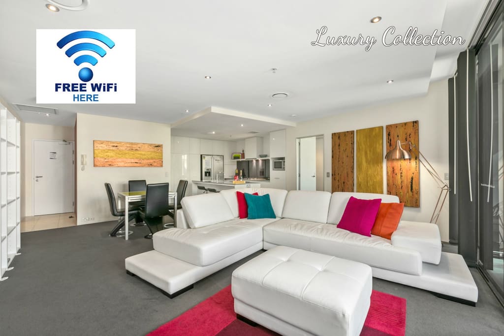 Circle On Cavill HUGE 2bed 2bath LUX SPA.
Super Entertainment Apartment, apartment has 3 separate Foxtel/Sports systems, one in lounge, one in each bedroom.
