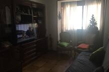 Muy lumisoso, acogedor, WIFI,metro a 3 minutos