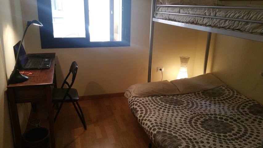 Quiet & Modern Room next to Auditorium of Tenerife