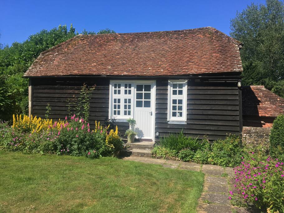 The Old School House Liphook Hot Tub Tennis Ct Guest Houses