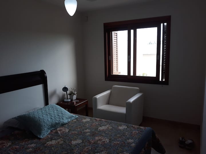 საძინებელი 4