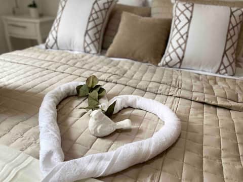 Luxurious 2BDr condo perfect for a getaway