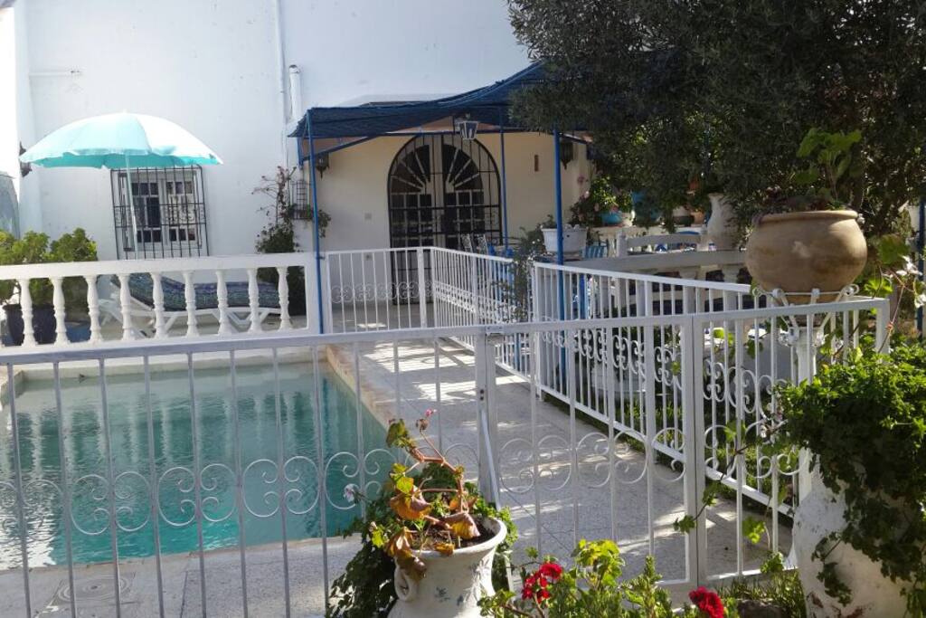 piscine privé securisé pour les enfants