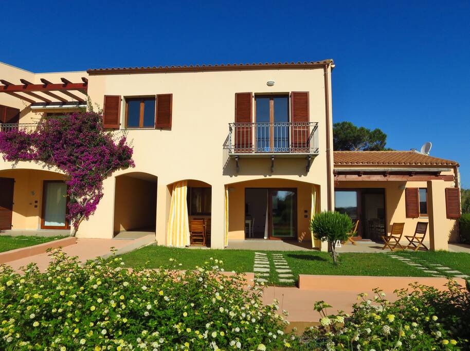 Aussenansicht der Wohnung /
Outside view of the appartment /
Vista exterior del appartamento