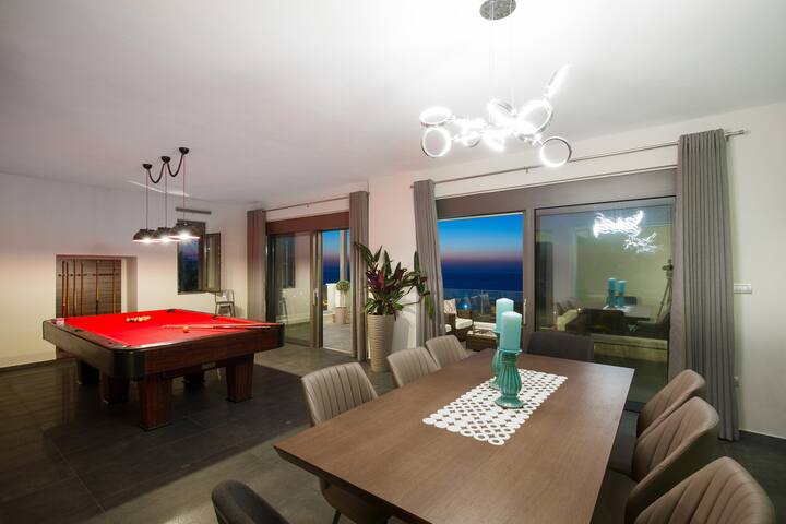 Seaview villa private heated pool 800m from beach gallery image 4