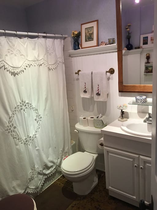 Shared Bathroom tub/shower
