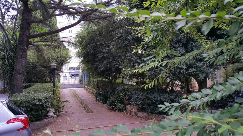 GALLIPOLI VILLA CON GIARDINO ZONA CENTRALE